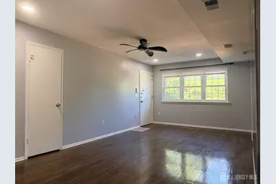 128 College Drive, Edison, NJ 08817 - Photo 4