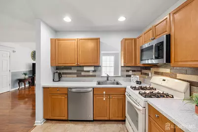 123 Chariot Court, Piscataway Township, NJ 08854 - Photo 10