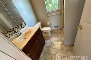 59 E New St, Sewaren, NJ 07077 - Photo 10