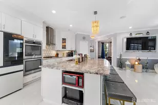 16 Biesiada Ct, Sayreville, NJ 08859 - Photo 4