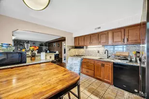 5 Cortland Dr, Franklin Township, NJ 08873 - Photo 4