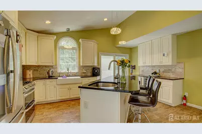 24 Foxchase Drive, Burlington Twp, NJ 08016 - Photo 12