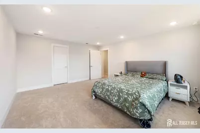 707 Station Road, Dunellen, NJ 08812 - Photo 14
