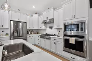 19 Magnolia Dr, Freehold Township, NJ 07728 - Photo 14