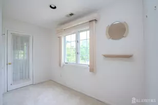 1 Rutland Ln, Monroe Township, NJ 08831 - Photo 10