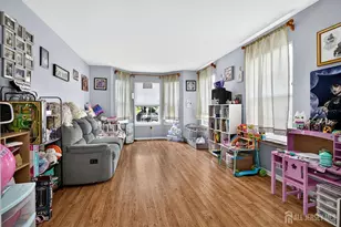 24 Amy Dr, North Brunswick Township, NJ 08902 - Photo 16