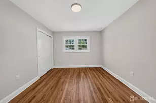 34 Larchmont Rd, Edison, NJ 08837 - Photo 16