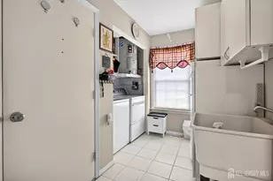 11 Canterbury Dr, Monroe Township, NJ 08831 - Photo 24