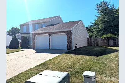 56 Wintergreen Avenue E, Edison, NJ 08820 - Photo 2