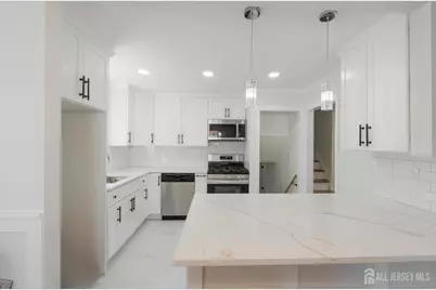 33 Larchmont Road, Edison, NJ 08837 - Photo 8