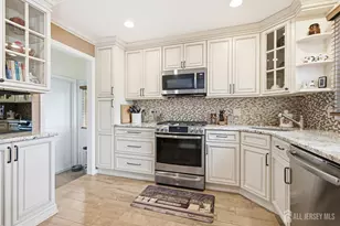 9 Brox Rd, Edison, NJ 08817 - Photo 8