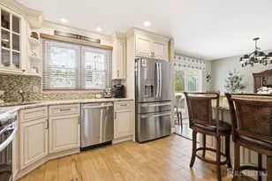 9 Brox Rd, Edison, NJ 08817 - Photo 10