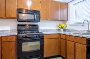 104 Jacob Ct, South Brunswick Township, NJ 08810 - Photo 8