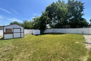 17 Raleigh Rd, Edison, NJ 08817 - Photo 16