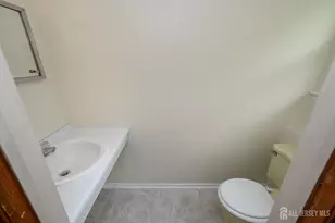 597 Holly Ln, North Brunswick Township, NJ 08902 - Photo 24