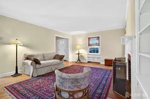 31 Warwick Rd, Colonia, NJ 07067 - Photo 8