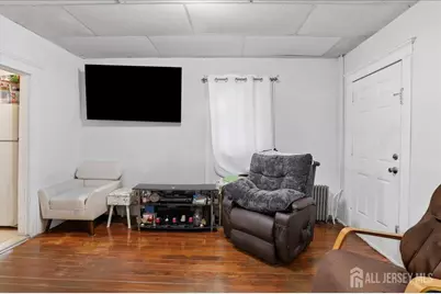 72 Pulaski Avenue, Carteret, NJ 07008 - Photo 8