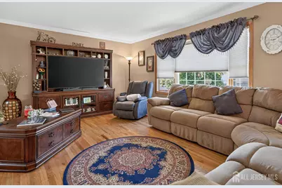 9 Janet Court, Milltown, NJ 08850 - Photo 4