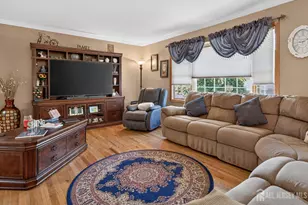 9 Janet Ct, Milltown, NJ 08850 - Photo 4