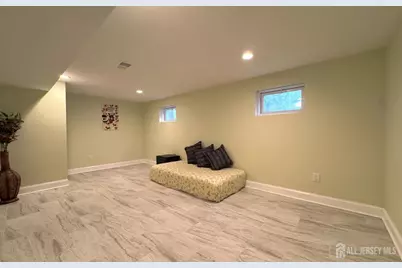 232 W Shirley Avenue W, Edison, NJ 08820 - Photo 50