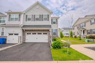 7 Jasmine Dr, Monroe Township, NJ 08831 - Photo 1