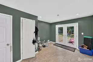 8 Alpine Ct, East Brunswick Township, NJ 08816 - Photo 4