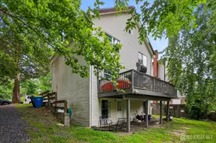 194 Washington St, Rocky Hill, NJ 08553 - Photo 2