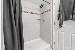 24 Wilk Rd, Edison, NJ 08837 - Photo 32