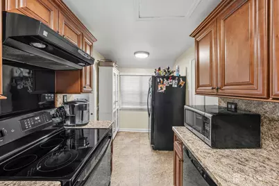 77 Pacific Boulevard, Old Bridge Township, NJ 07735 - Photo 18