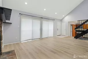 19 Linda Ln, Edison, NJ 08820 - Photo 4