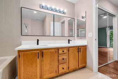 90 Winthrop Road #G, Monroe Township, NJ 08831 - Photo 2
