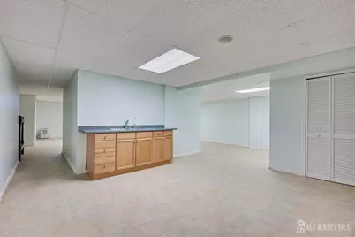 236 W Shirley Avenue W, Edison, NJ 08820 - Photo 52