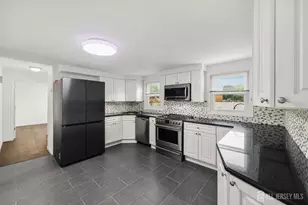 23 Longfield Rd, New Brunswick, NJ 08901 - Photo 18