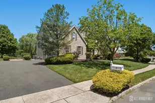 5 Rue Cezanne St, Franklin Township, NJ 08873 - Photo 2