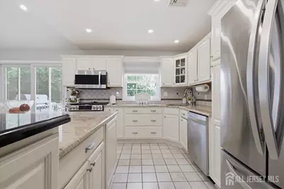 18 Stern Place, Fords, NJ 08863 - Photo 10