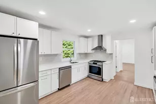 6 Conover Ct, East Brunswick Township, NJ 08816 - Photo 12