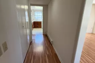 194 Madison Ln, Monroe Township, NJ 08831 - Photo 2