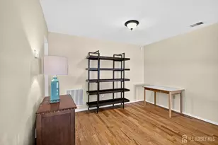111 Sassafras Ct, North Brunswick Township, NJ 08902 - Photo 10