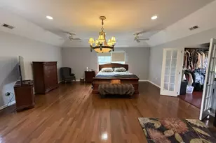28 Renk Farm Dr, South Brunswick Township, NJ 08852 - Photo 24