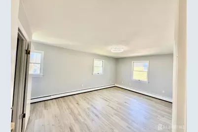 35 N Fiat Avenue, Iselin, NJ 08830 - Photo 26