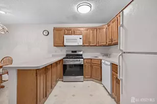 130 Hatfield Ln, East Brunswick Township, NJ 08816 - Photo 6