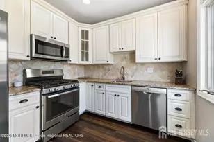 48 Rutland Ln, Monroe Township, NJ 08831 - Photo 4