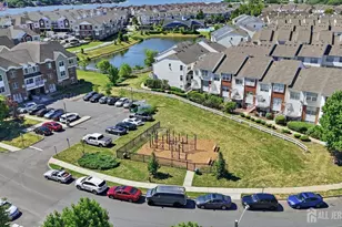 726 Harbortown Blvd, Perth Amboy, NJ 08861 - Photo 48