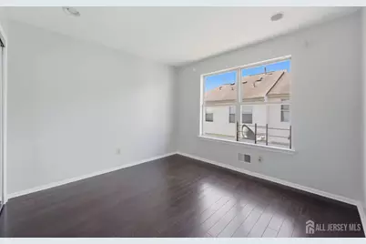 726 Harbortown Boulevard, Perth Amboy, NJ 08861 - Photo 22