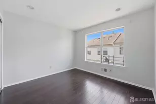 726 Harbortown Blvd, Perth Amboy, NJ 08861 - Photo 22