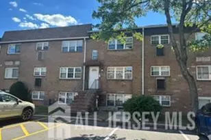 392 College Dr, Edison, NJ 08817 - Photo 22