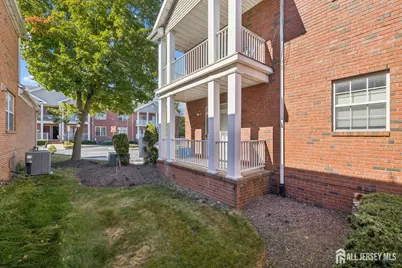 21 Park Square, Metuchen, NJ 08840 - Photo 14