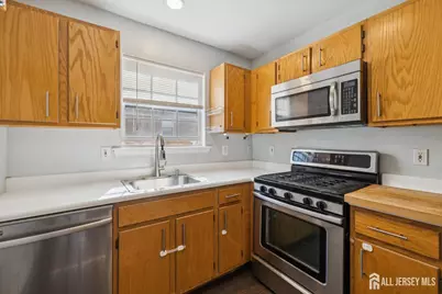 21 Park Square, Metuchen, NJ 08840 - Photo 6