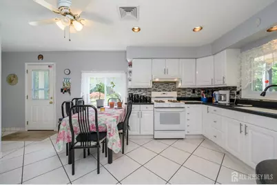 482 Stagecoach Road, Freehold, NJ 08510 - Photo 6
