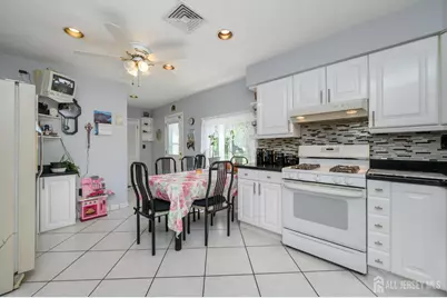 482 Stagecoach Road, Freehold, NJ 08510 - Photo 8